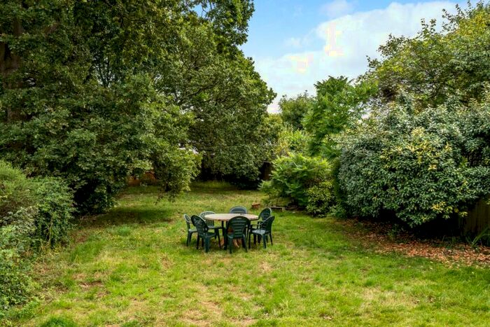 2 Bedroom Flat For Sale In Sunderland Road, Forest Hill, SE23