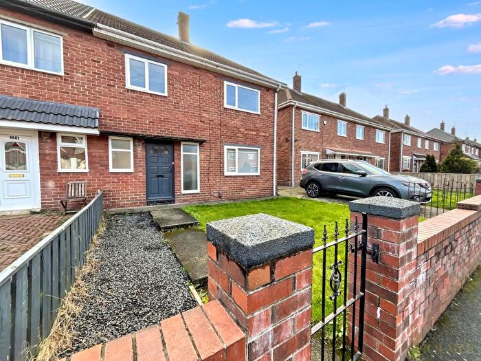 3 Bedroom Semi Detached House For Sale In Medway Avenue, Hebburn, NE31