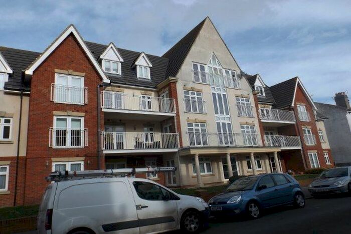 2 Bedroom Flat To Rent In St. Mildreds Road, Ramsgate, CT11