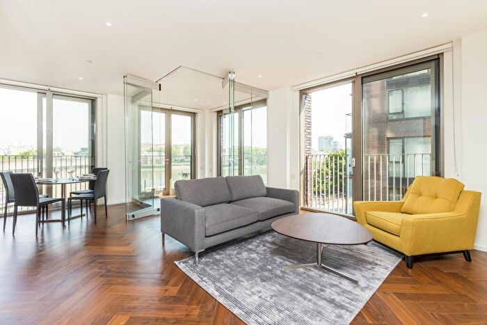 2 Bedroom Apartment For Sale In Capital Building, Embassy Gardens, London, SW11