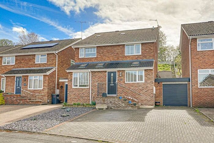 4 Bedroom Detached House For Sale In Harrow Road, Leighton Buzzard, LU7