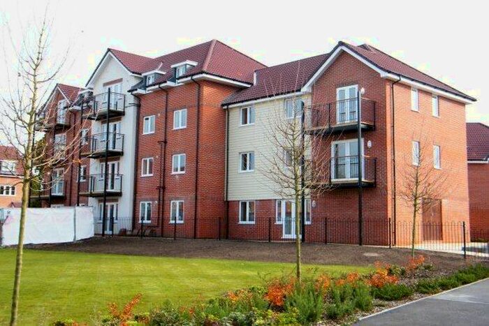 2 Bedroom Flat To Rent In Chandler's Ford, Eastleigh, SO53