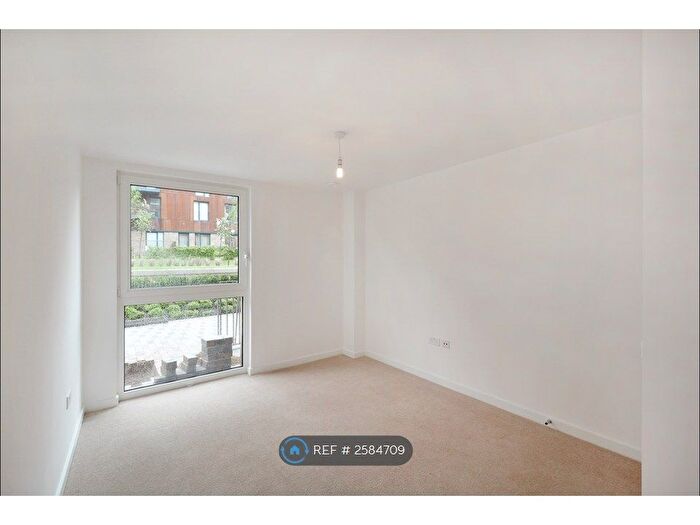 1 Bedroom Flat To Rent In Nyland Court, London, SE8
