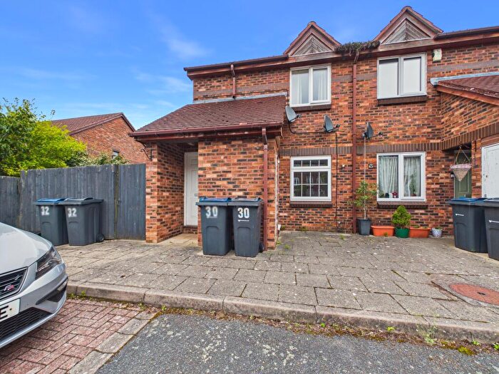 1 Bedroom Flat For Sale In Lime Tree Road, Birmingham, B27