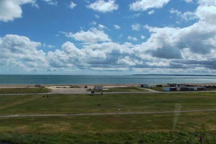 1 Bedroom Flat To Rent In Sea Front, Hayling Island, PO11