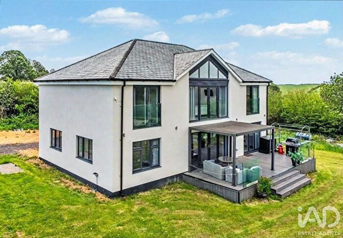 5 Bedroom Detached House To Rent In Church Lane, Saltash, PL12