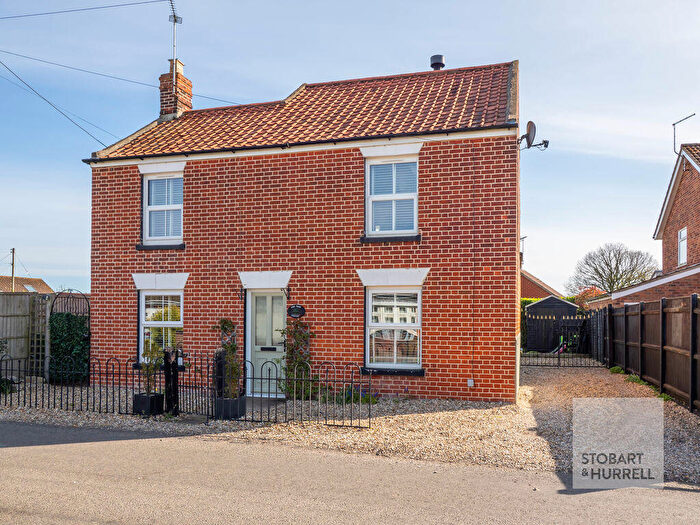 3 Bedroom Detached House For Sale In Yew Tree Cottage, The Street, Sutton, Norfolk, NR12