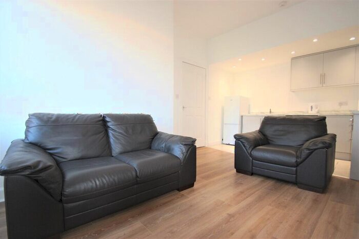 2 Bedroom Flat To Rent In Wheatfield Road, Gorgie, Edinburgh, EH11