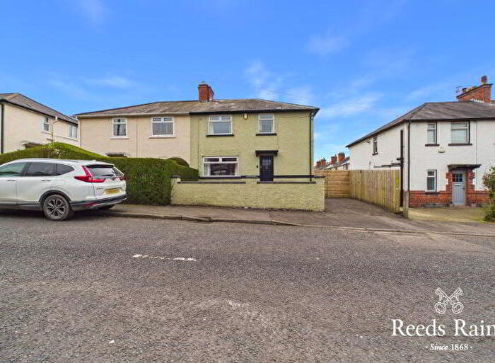 3 Bedroom Semi-Detached House For Sale In Ardgreenan Drive, Belfast, BT4