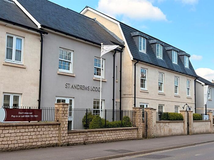2 Bedroom Flat For Sale In St Andrew's Lodge, The Causeway, Chippenham, SN15
