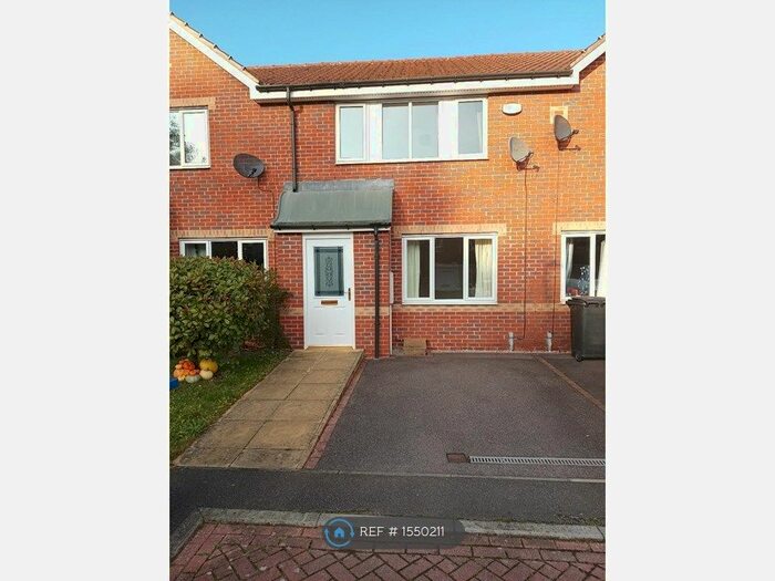 2 Bedroom Terraced House To Rent In Excalibur Way, Chesterfield, S41