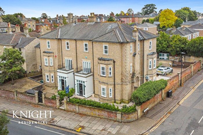 5 Bedroom Semi Detached House For Sale In Lexden Road, Colchester, CO3