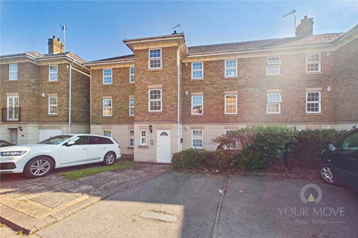 2 Bedroom Flat To Rent In Scholars Court, Northampton, NN1