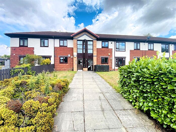 1 Bedroom Flat For Sale In Ryedale Court, Leeds, LS14