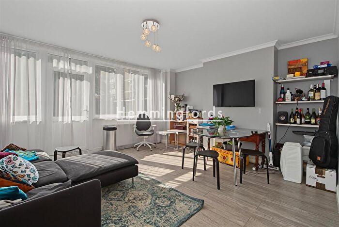 3 Bedroom Apartment To Rent In Purcell Street, London, Islington, N1