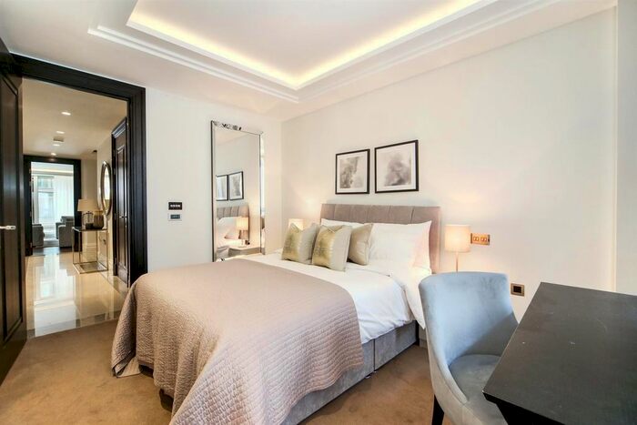 2 Bedroom Flat For Sale In Gladstone House, The Strand, WC2R