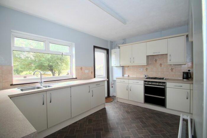 4 Bedroom Detached House To Rent In Ashen Drive, Dartford, DA1