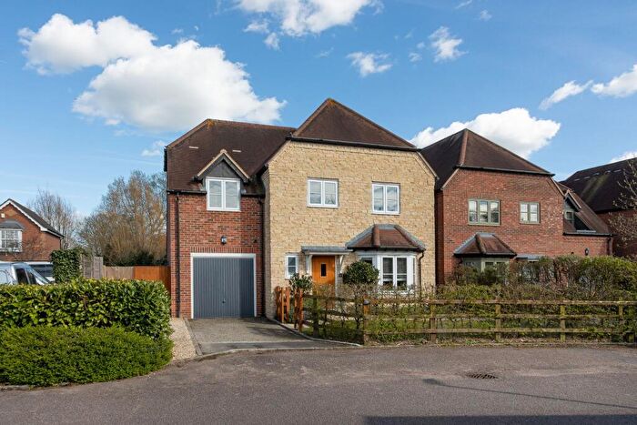 4 Bedroom Detached House For Sale In Church Lane, Marston, OX3