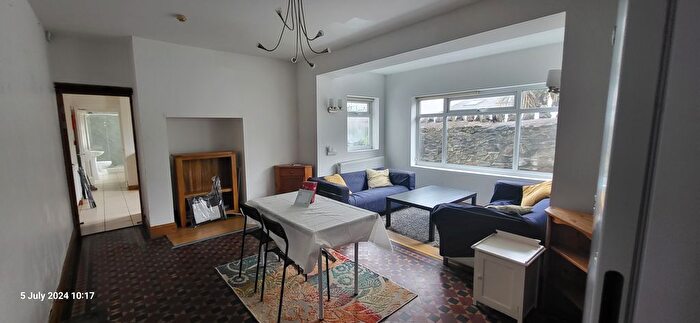 6 Bedroom End Of Terrace House To Rent In Hendy Street, Cardiff, CF23