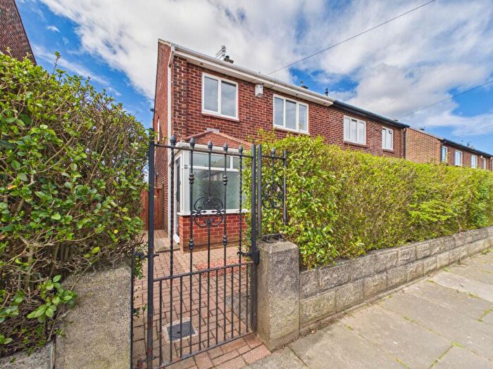 3 Bedroom Semi Detached House For Sale In Fieldway, Jarrow, Tyne And Wear, NE32