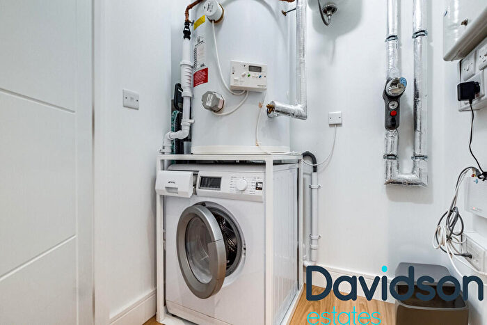 2 Bedroom Apartment To Rent In West Timber Yard, Hurst Street, B5