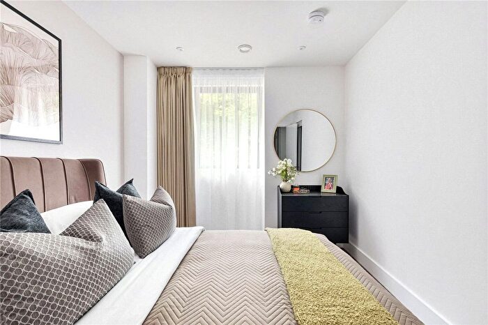 2 Bedroom Flat For Sale In Firth House, Heathside, Greenwich, London, SE10