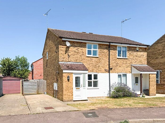 2 Bedroom Semi-Detached House For Sale In Marlborough Close, Kings Sutton, OX17