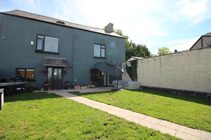 3 Bedroom Semi-detached House For Sale In High Street, Ruardean, GL17