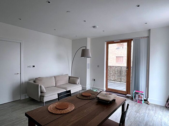 1 Bedroom Flat To Rent In Kite Close, London, SE2