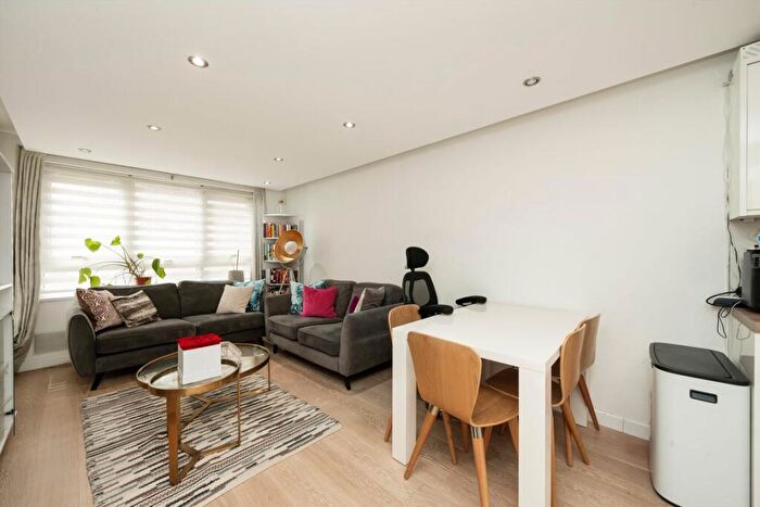 2 Bedroom Flat For Sale In Ashbridge Street, Lisson Grove, NW8