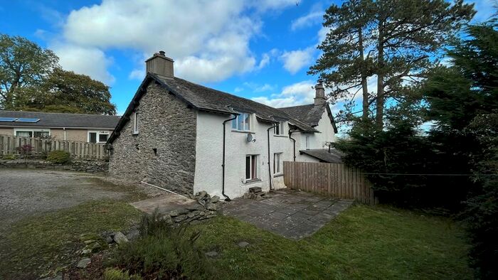 3 Bedroom Cottage For Sale In Burneside, Kendal, LA9