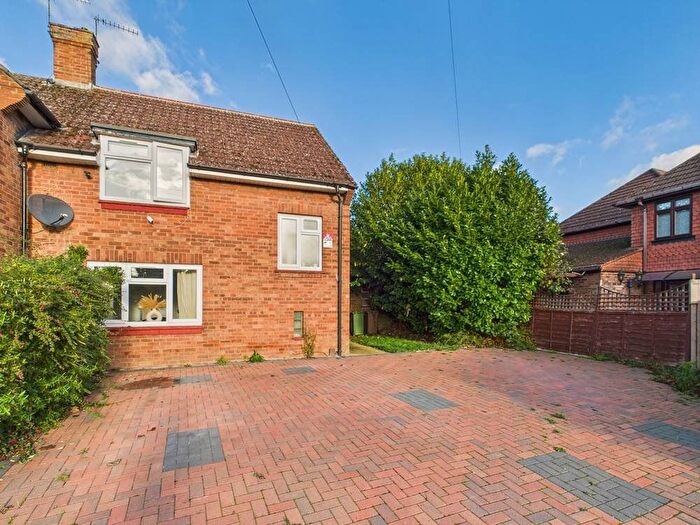 2 Bedroom End Terrace House For Sale In Gloucester Crescent, Staines-Upon-Thames, Surrey, TW18