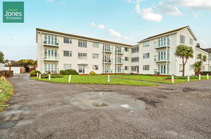 2 Bedroom Flat To Rent In Windsor Court, Brighton Road, Worthing, West Sussex, BN11