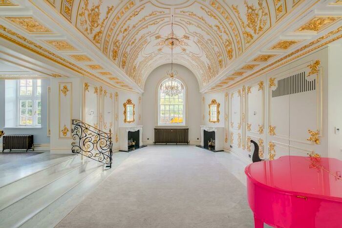 12 Bedroom Detached House To Rent In The Bishops Avenue, Hampstead Garden Suburb, N2