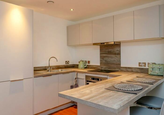 2 Bedroom Flat To Rent In The Priory Queensway, Birmingham, B4