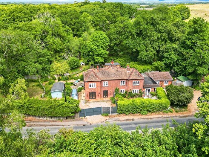 3 Bedroom Semi-Detached House For Sale In Emsworth Common Road, Havant, Hampshire, PO9