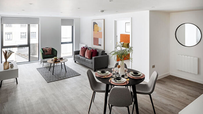 2 Bedroom Apartment To Rent In Landrow Place, Lionel Street, Birmingham, B3