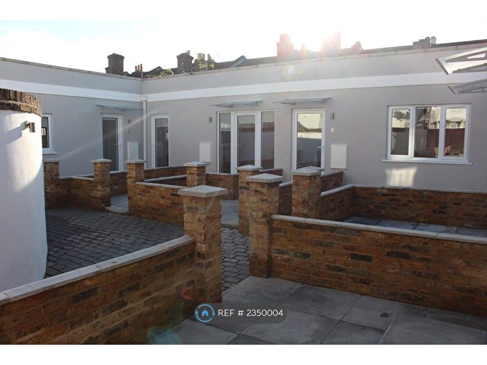 1 Bedroom Flat To Rent In Old Dairy Lodge, London, SE12