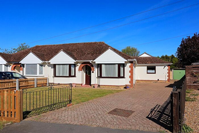 3 Bedroom Semi-Detached Bungalow For Sale In Cottenham Road, Histon, CB24