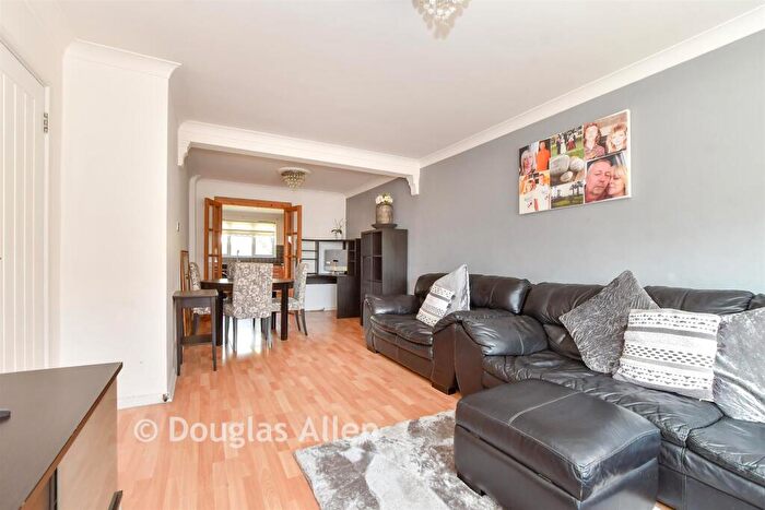 3 Bedroom Terraced House For Sale In West Malling Way, Hornchurch, Essex, RM12