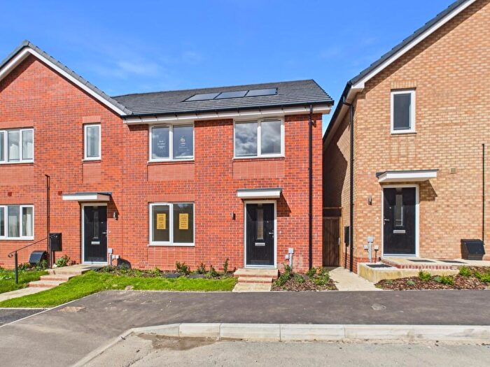 3 Bedroom Semi-Detached House For Sale In Bamford Park, Upper Lighthorne, Leamington Spa, CV33