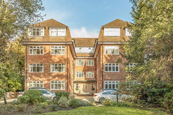 2 Bedroom Flat To Rent In The Downs, Wimbledon, SW20