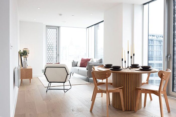 2 Bedroom Flat To Rent In Deansgate, Manchester, M3