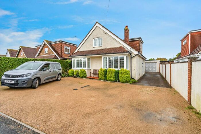 4 Bedroom Detached House For Sale In Rose Green Road, Bognor Regis, PO21