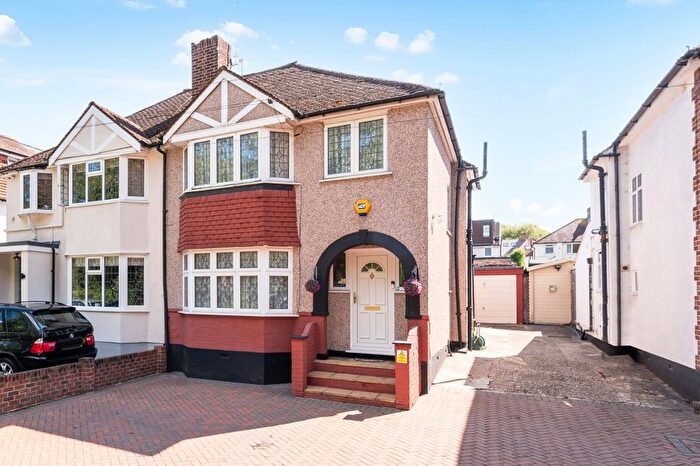 3 Bedroom Semi-Detached House For Sale In Worcester Park Road, Worcester Park, KT4