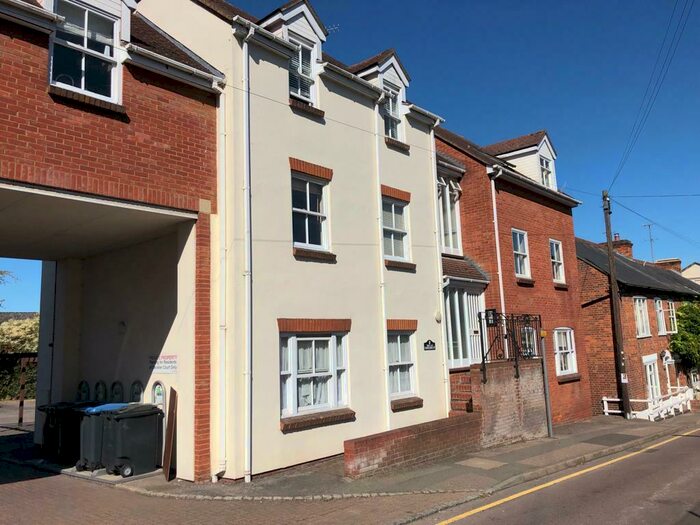 1 Bedroom Flat To Rent In Cavalier Court, Chesham Road, Berkhamsted, HP4