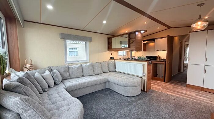 2 Bedroom Park Home For Sale In Coast Road Corton, Lowestoft, NR32