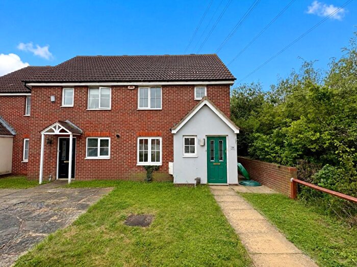 3 Bedroom End Of Terrace House For Sale In Grenville Road, Chafford Hundred, Grays, Essex, RM16