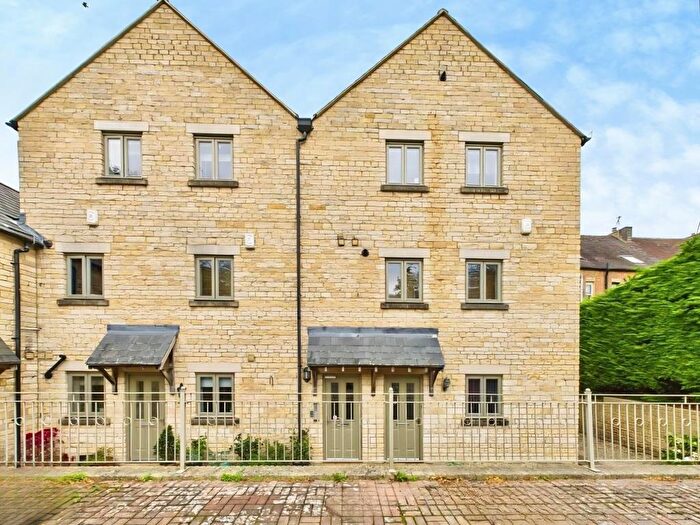 1 Bedroom Flat To Rent In Churchill Place, Chipping Norton, OX7