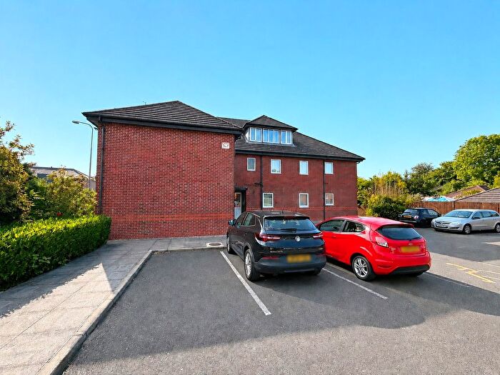 2 Bedroom Flat For Sale In Prescott Street, Worsley, Manchester, Greater Manchester, M28